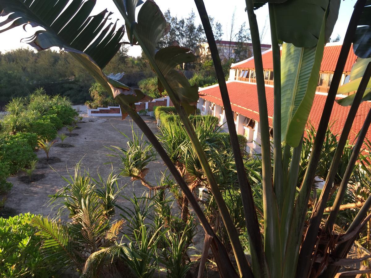Villa Louise Hue Beach Boutique Hotel Eksteriør bilde